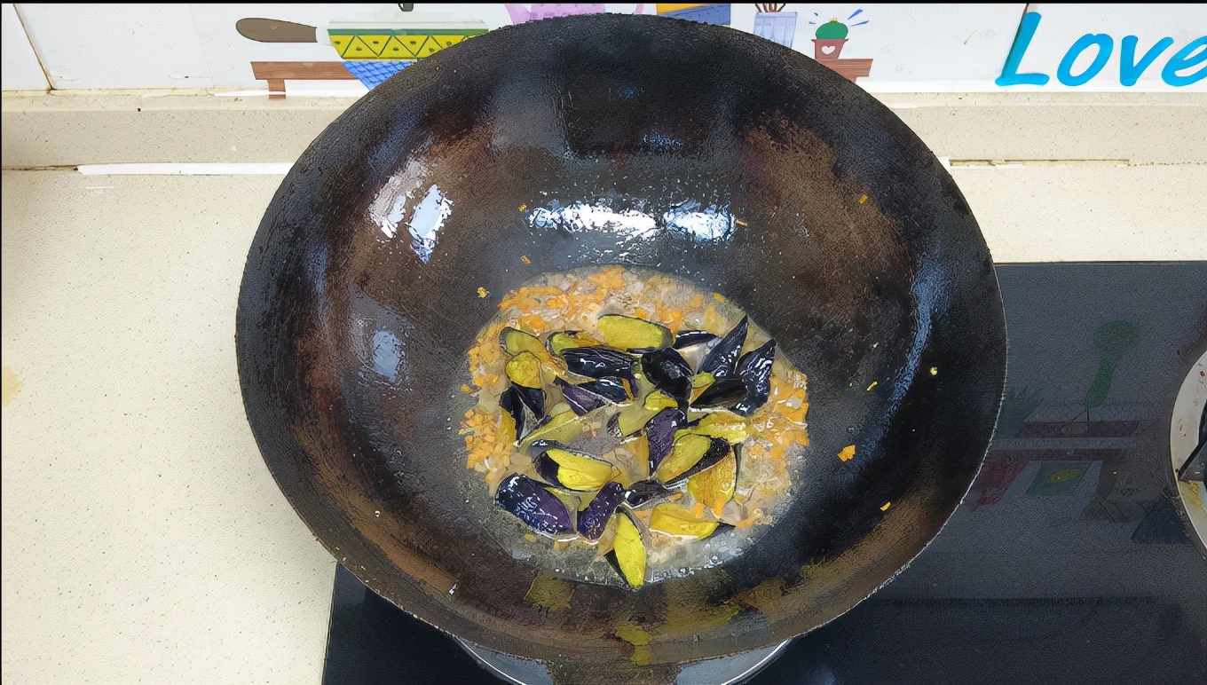 黑木耳跟什么菜炒排便最快,木耳和什么菜最好健脾