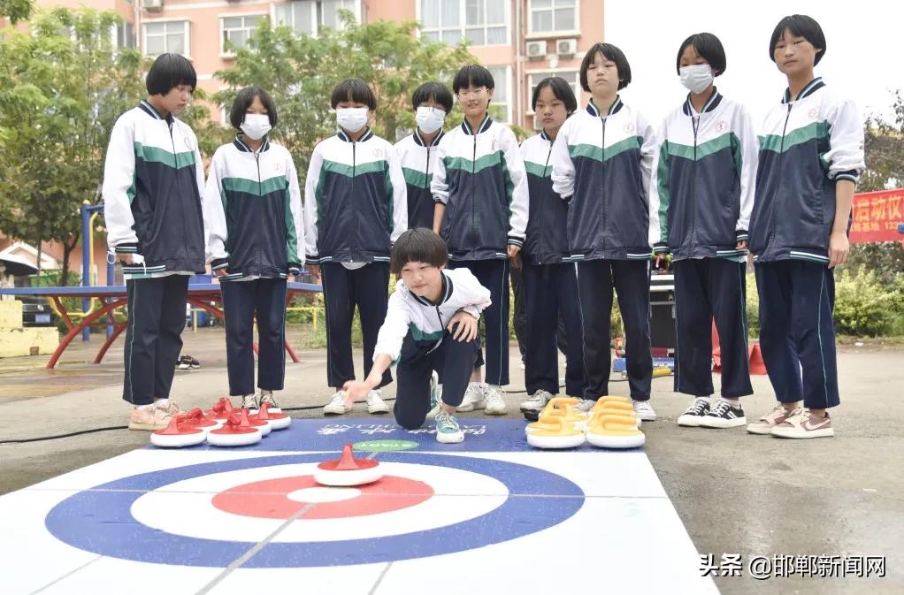 豪情冰雪活动,豪情飞扬溜冰场