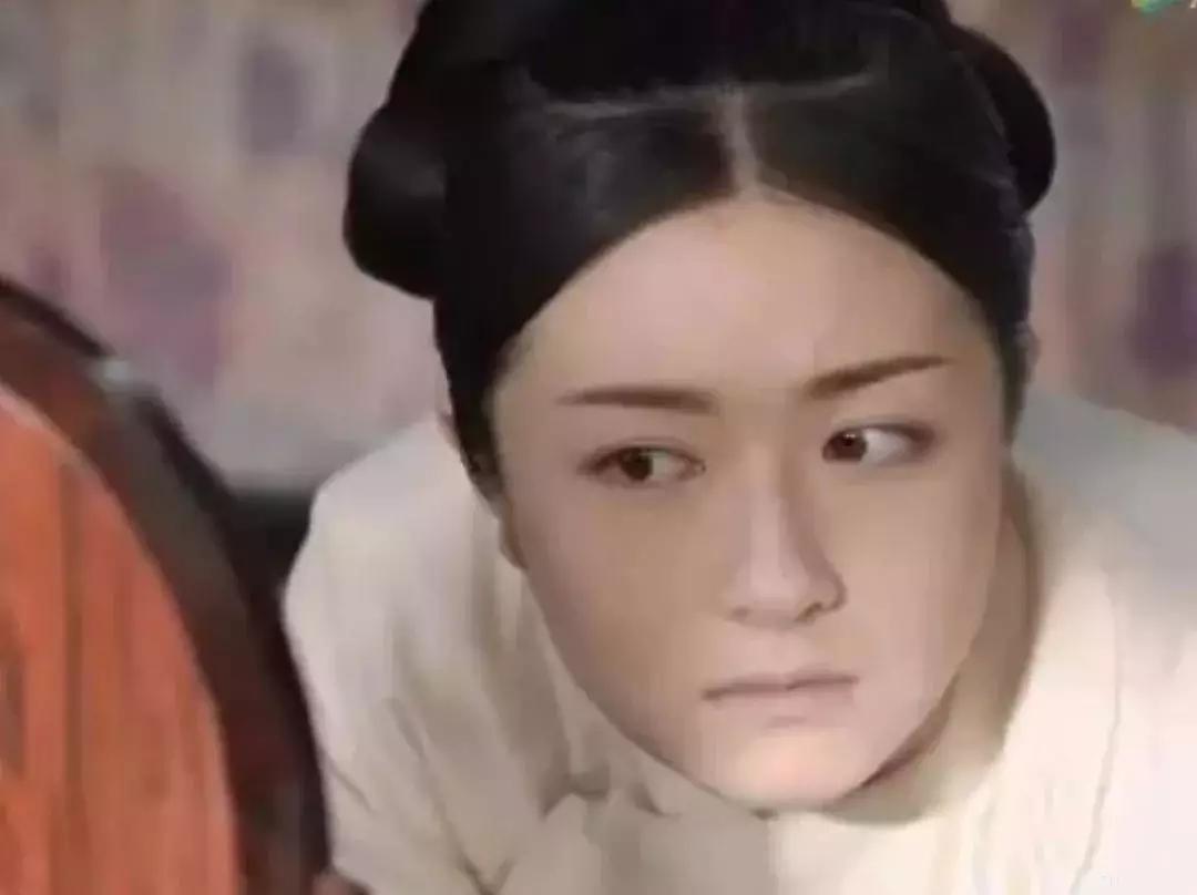 脸大的女生比较适合什么发型,脸大的女生适合怎样的发型显年轻