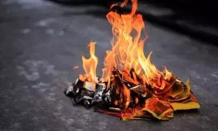 十月半为啥也是鬼节,十月一日鬼节禁忌30条