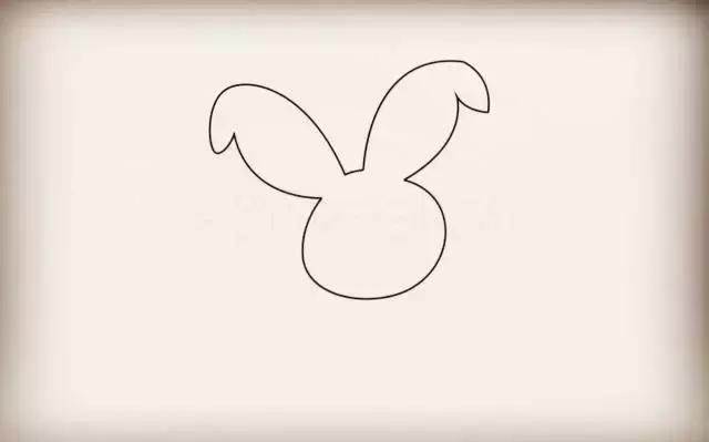 1-3岁简笔画入门小白兔,小白兔抱着胡萝卜简笔画怎么画