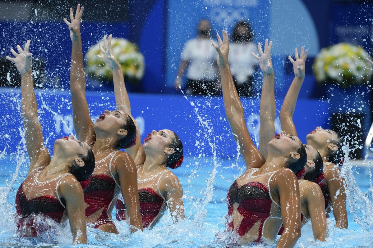 中国跳水冠军杨健夺冠,中国跳水队杨健拿满分