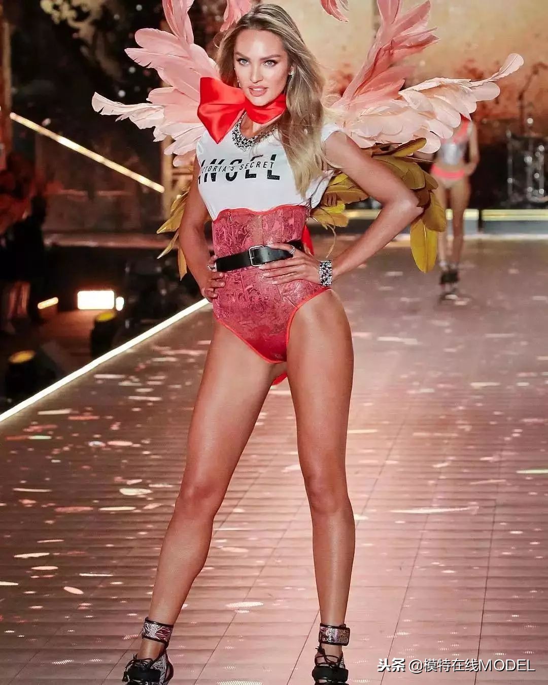 维密秀时尚,维密秀场超模燃爆全场