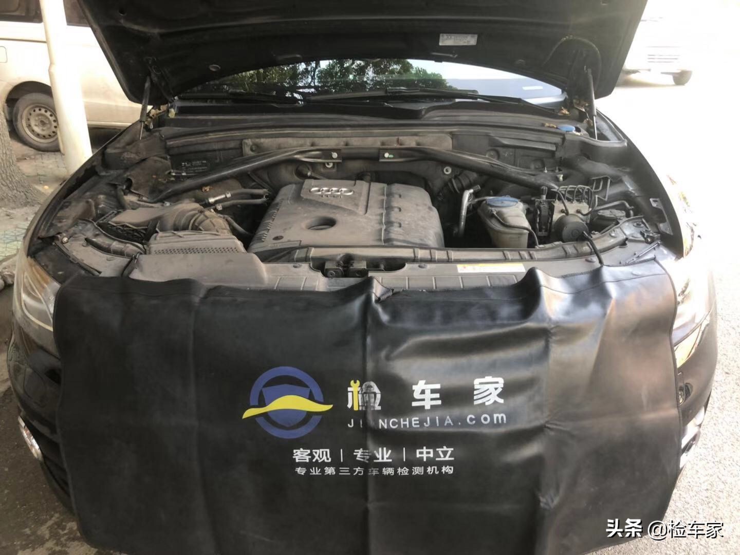 奥迪q514款十四万公里值得买吗,7年奥迪q5二手车多少钱