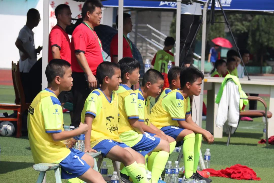 江西足球协会杯u18,婺源市男子足球u12比赛