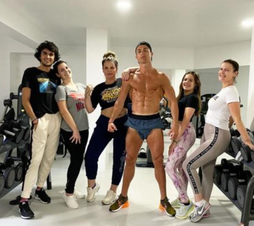 c罗联手林加德,c罗为家乡医院捐赠5台呼吸机