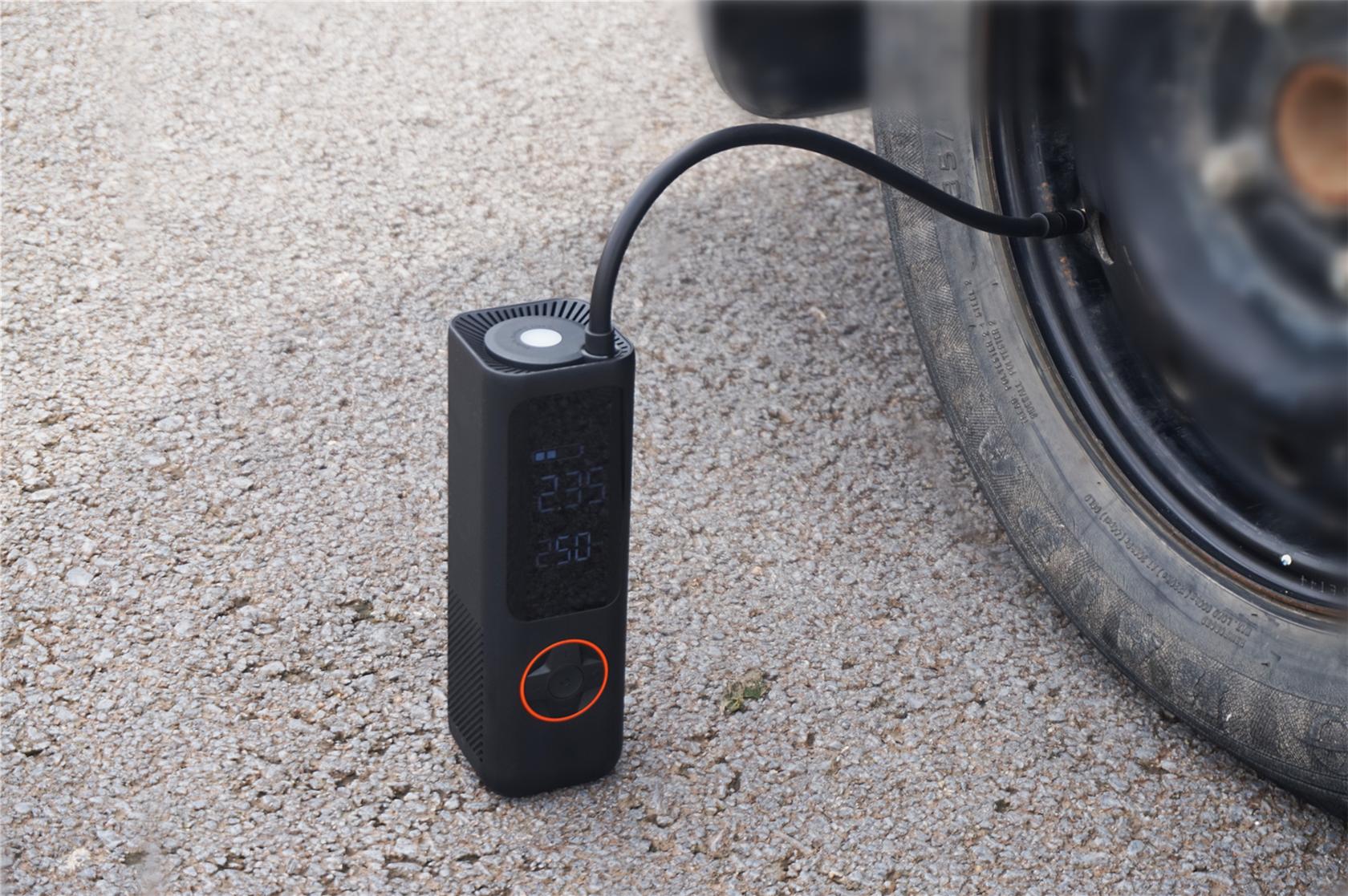 开车遇到胎压不足,跑长途车胎没气用什么打气好