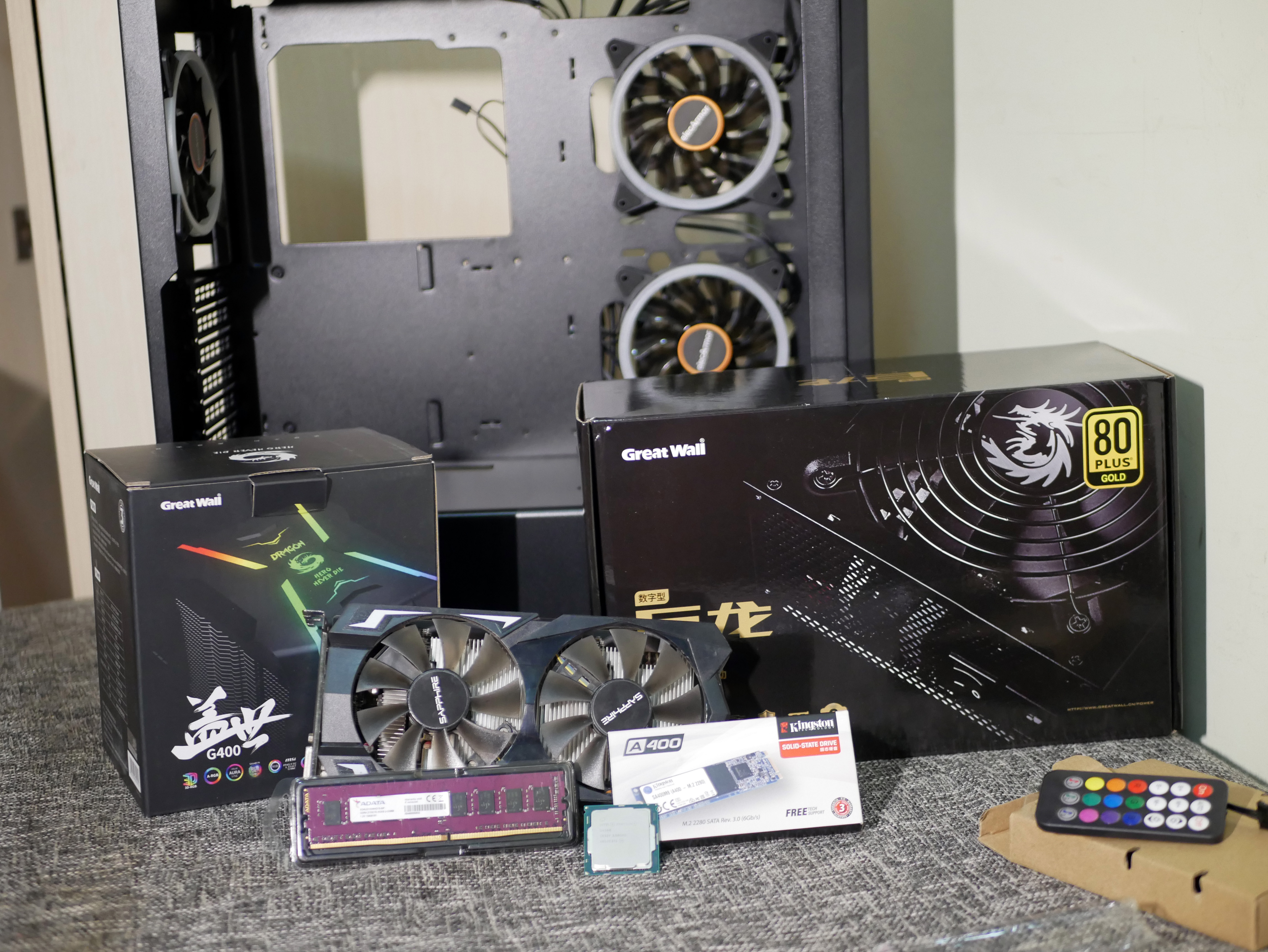 RGB机箱怎么玩？电铠DK104、650W超级巨龙S6模组电源体验