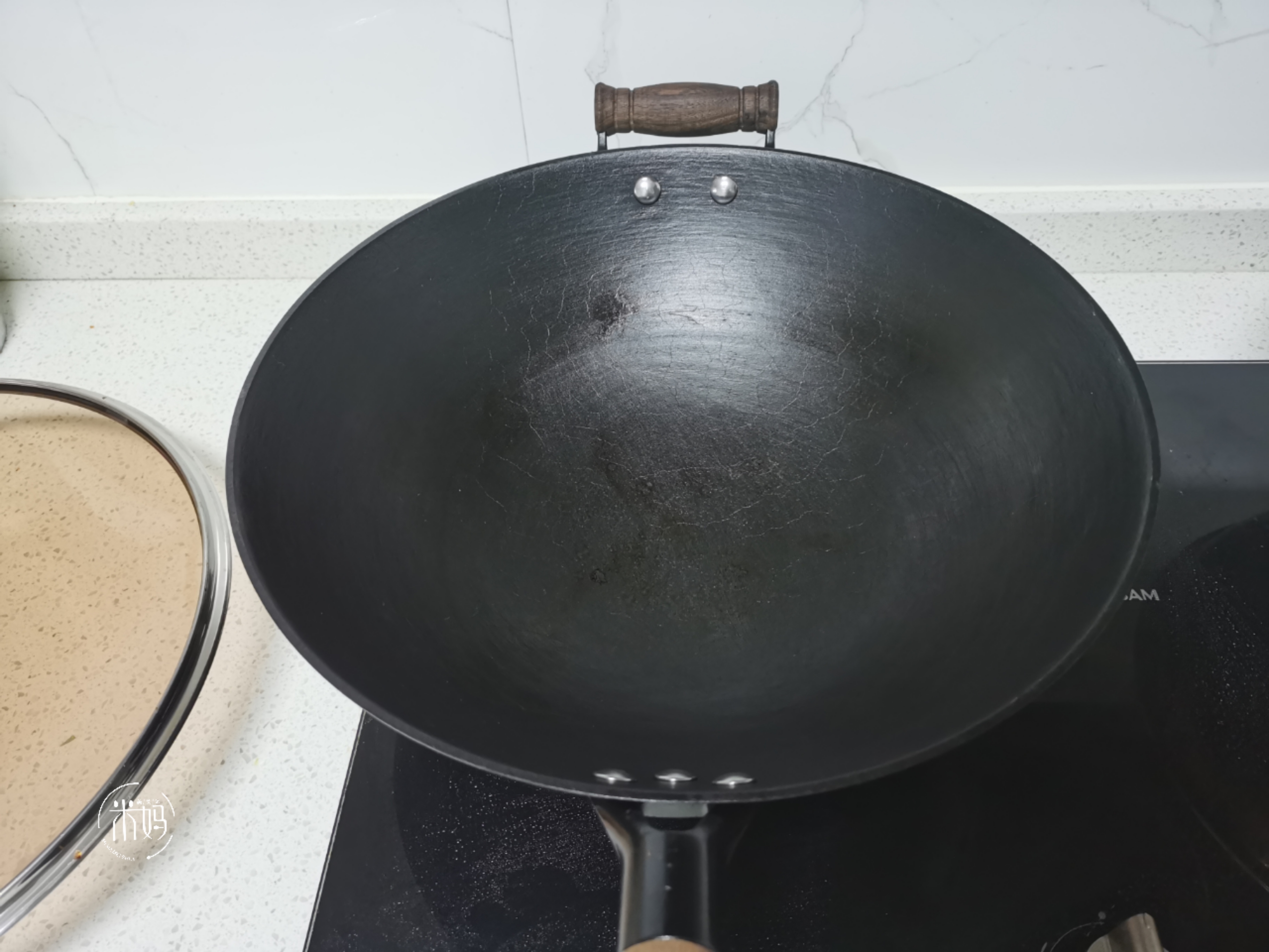 铁锅如何开锅？拿到别直接用，教你开锅，不粘锅不生锈寿命长