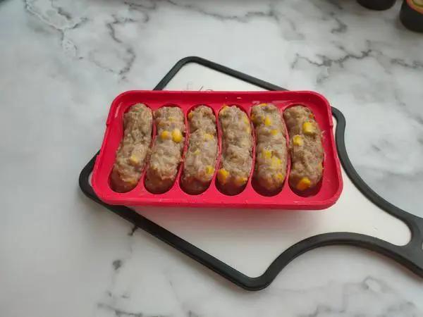 自己做香肠教程,自己在家做香肠需要煮熟吗