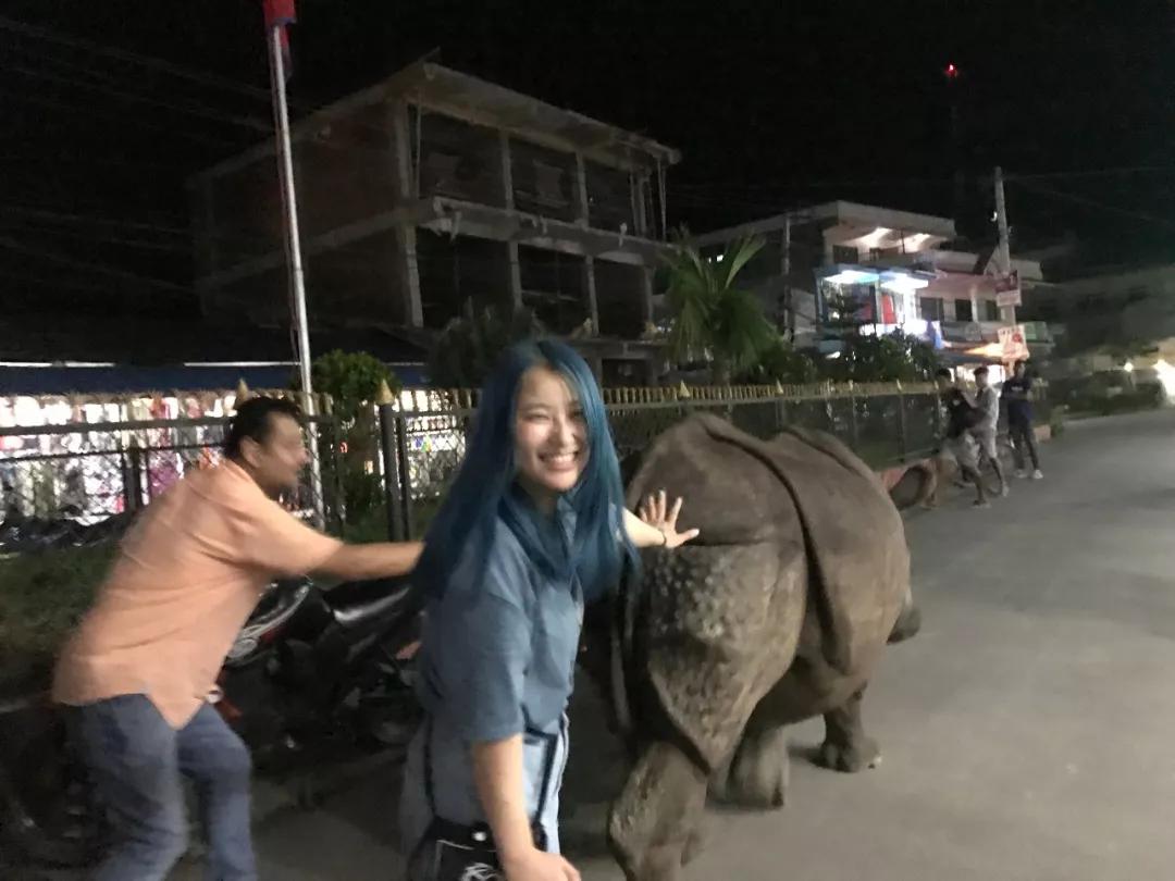 这个微笑国度，见人就夸漂亮，300元就能在天空滑翔