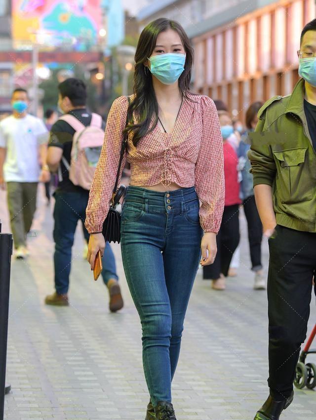 曼妙瑜伽裤穿搭图片,精致的瑜伽裤装扮