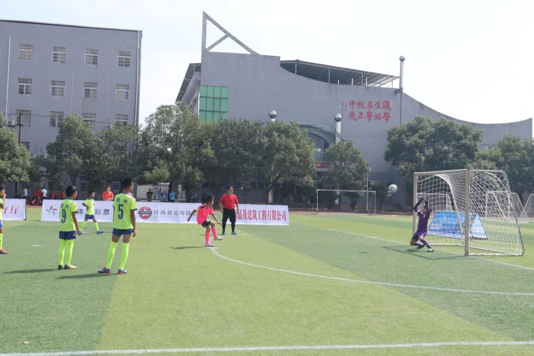 江西足球协会杯u18,婺源市男子足球u12比赛