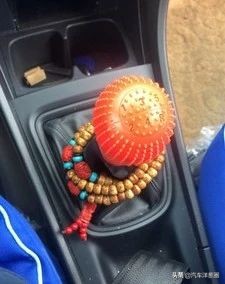 情人节开大奔接女朋友，拉开车门她却说要分手？！