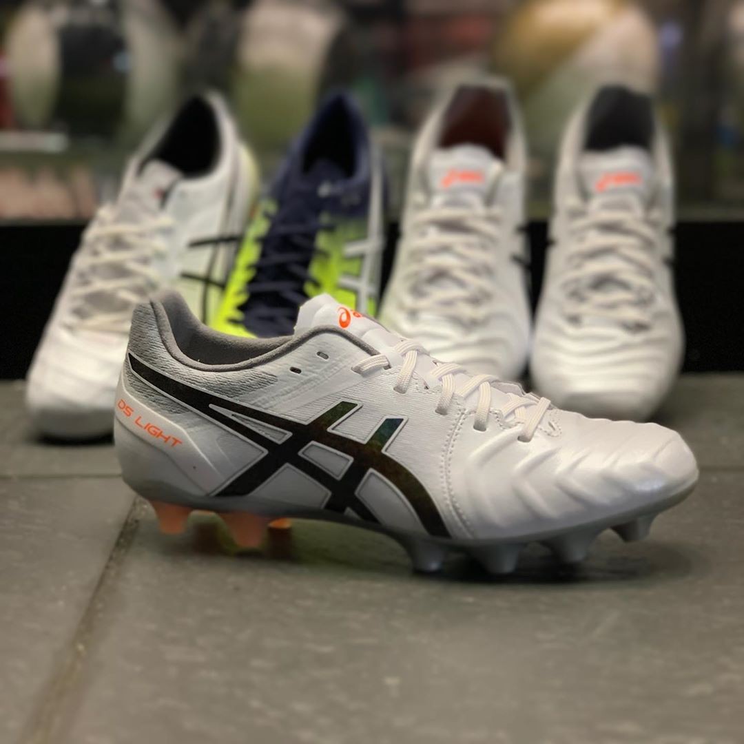 asicsdslight足球鞋视频,新配色asicsdslight足球鞋上市