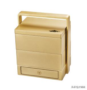 刻有家训的玉石，打造新时代树家风的郑重仪式感