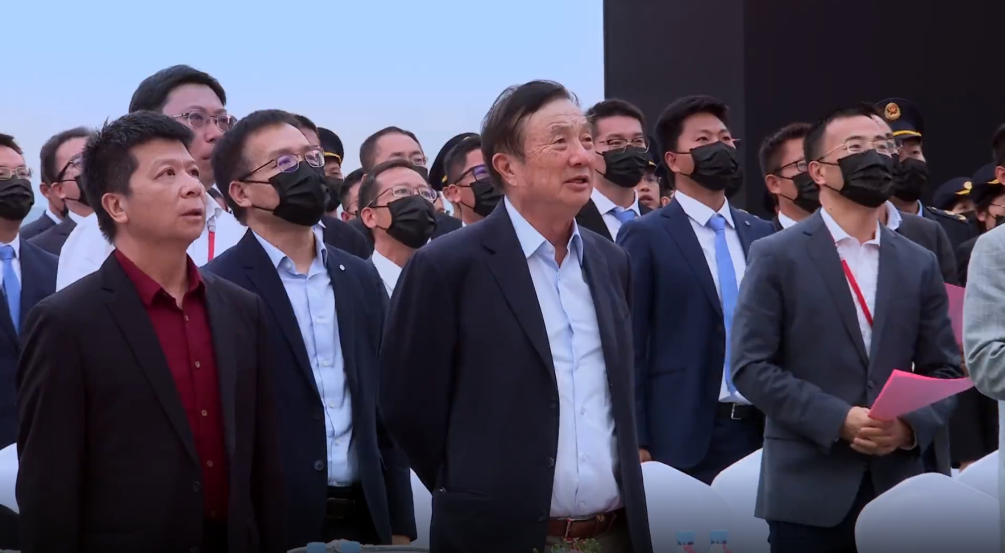 任正非谈干部的四个标准,华为任正非是如何提拔干部员工的