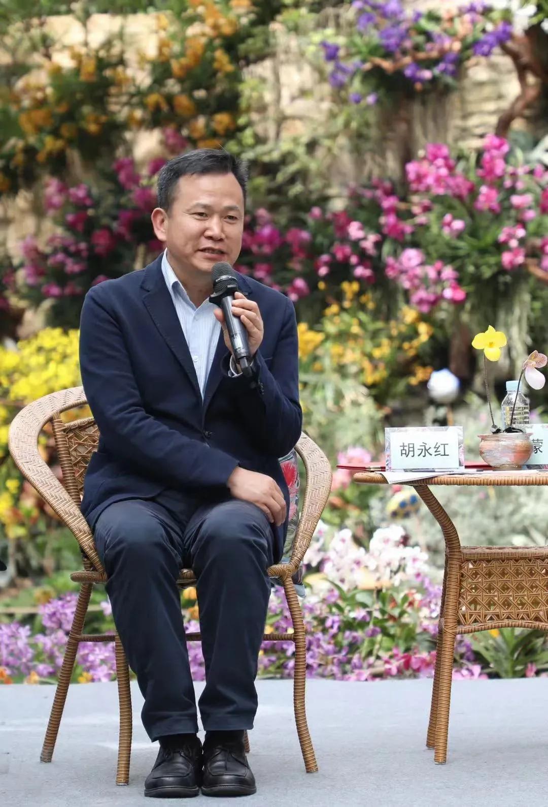 他出生河南，双一流博士毕业，手握国家级荣誉，还是上海市专门引进的人才！