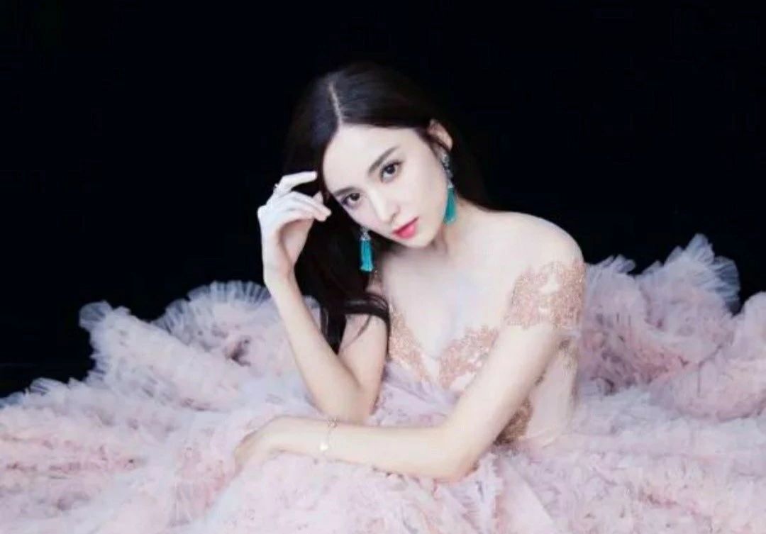 最美考生古力娜扎,最美考生古力娜扎当年的原图