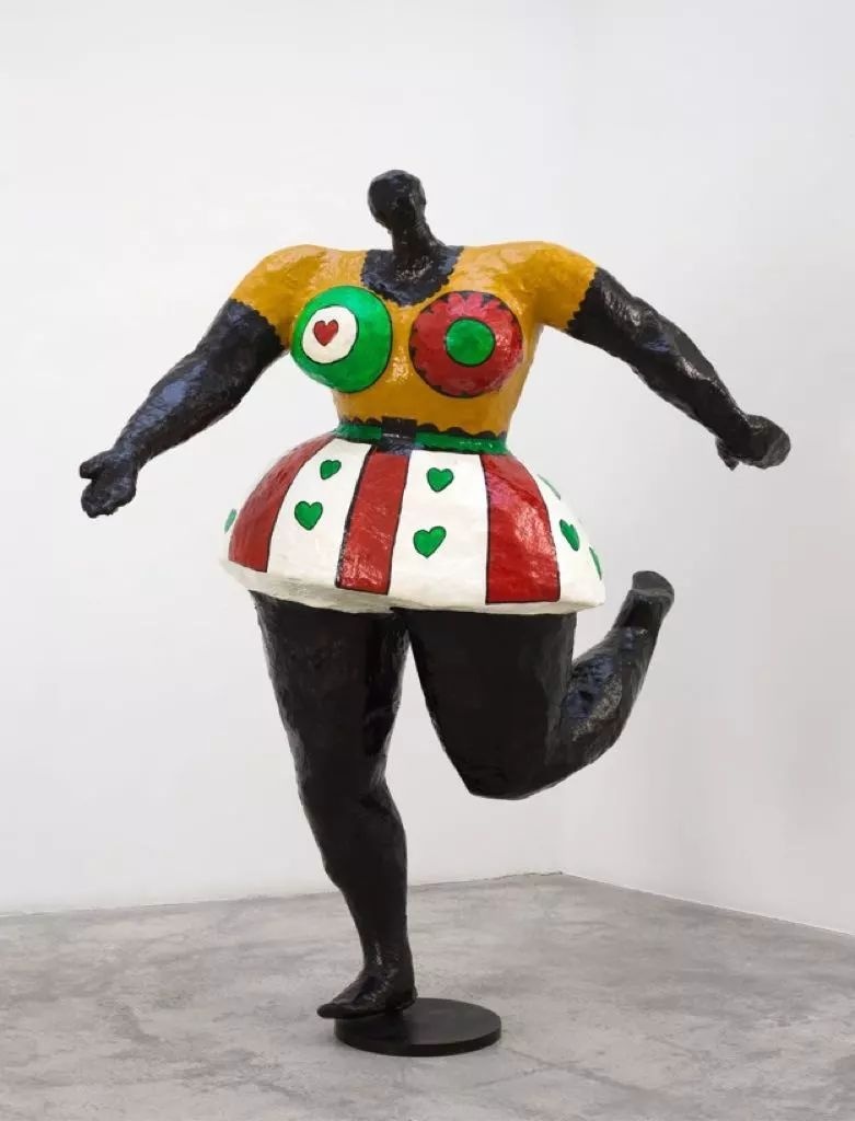 20世纪最受欢迎的女艺术家，她童年不幸，家人抑郁，终成传奇一生