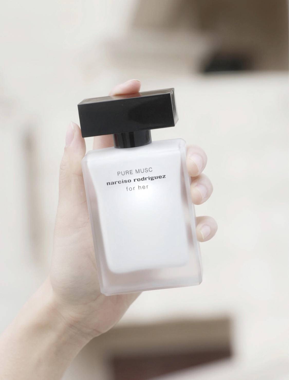 为美而生的香水女生,适合优雅自信女性的香水