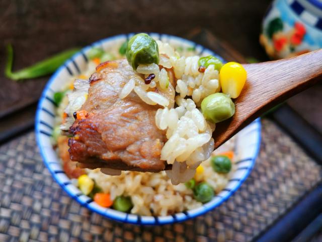 电饭锅懒人饭菜的100种做法,五种用电饭锅就能搞定的美食