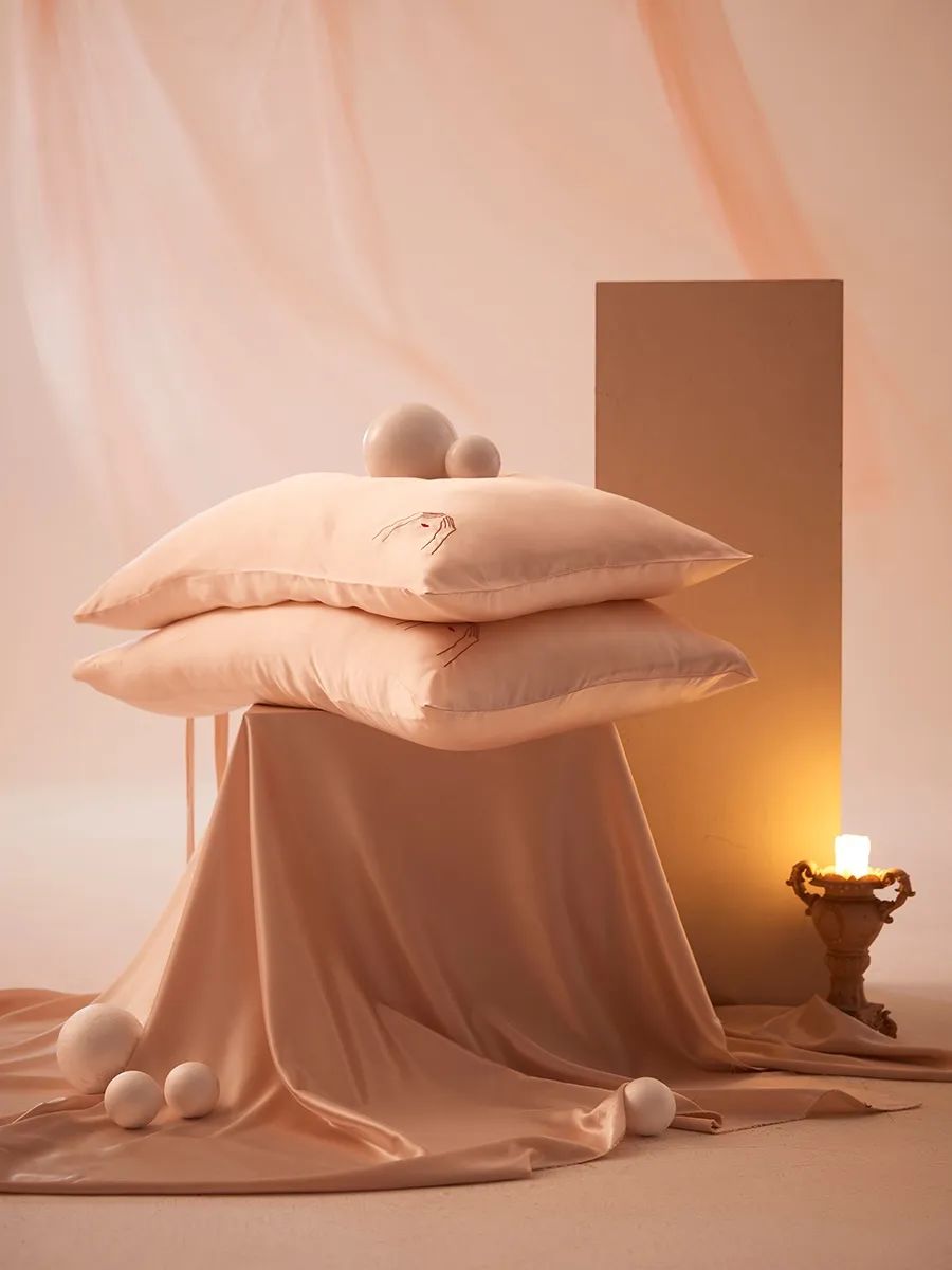 双面真丝枕套加真丝眼罩,宅家必备的高颜值睡衣