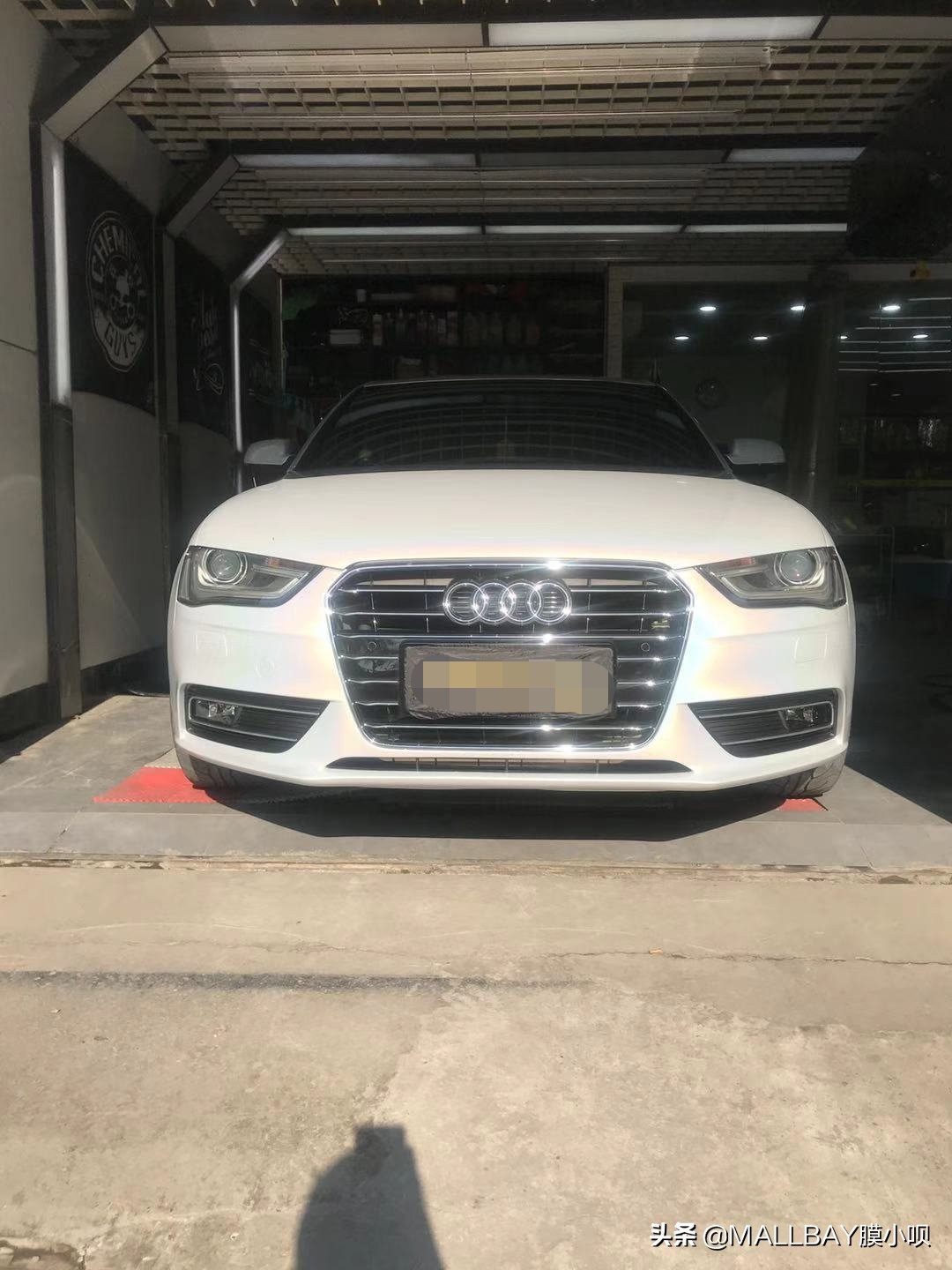 奥迪a4l改色幻彩珊瑚冰雪蓝,奥迪a4l改色七彩镭射白