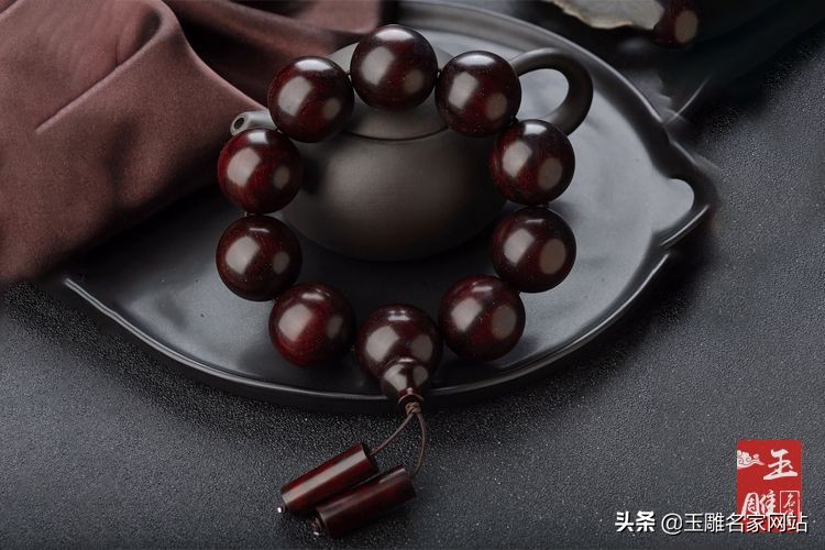 金星小叶紫檀和普通泥料小叶紫檀,小叶紫檀有金星好还是没有金星好