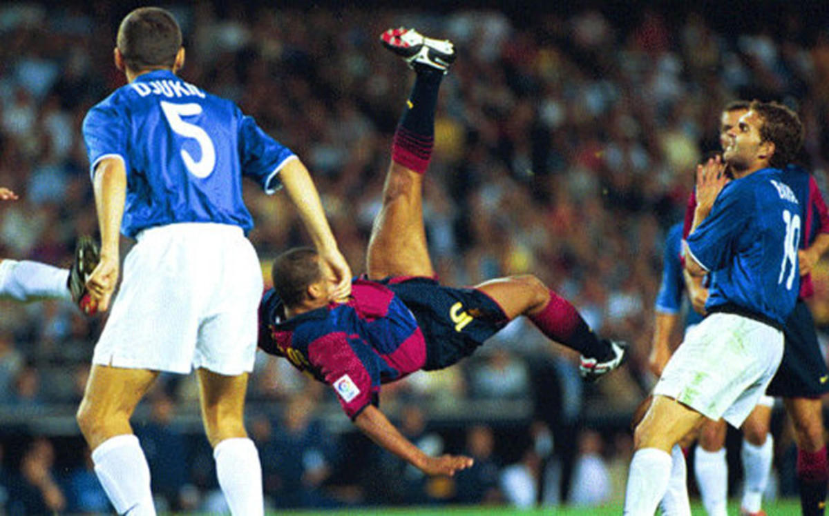 桑巴足球倒钩,桑巴足球彩虹过人