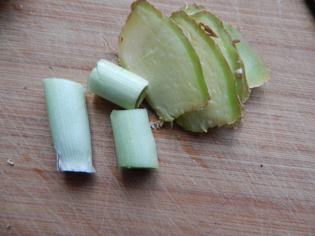 新鲜的活虾煮几分钟好吃,活虾怎么煮虾头才不会变黑