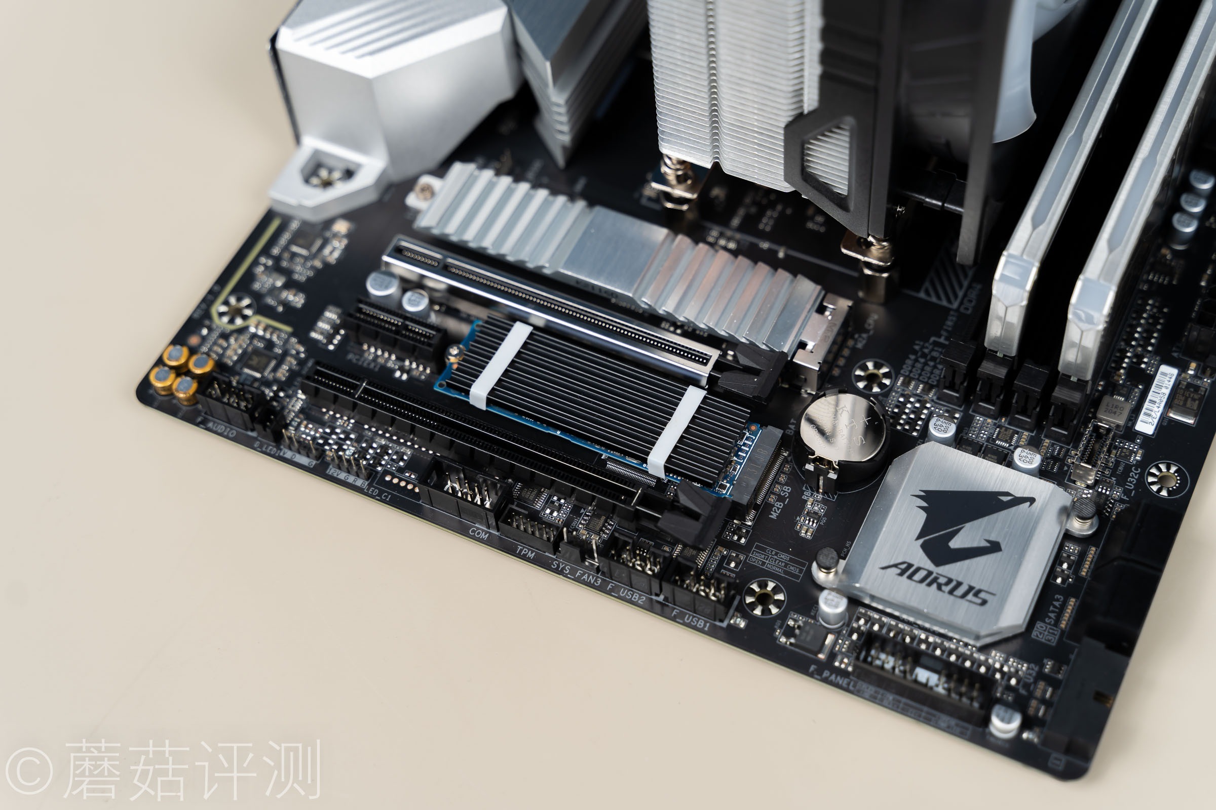 青春回忆系列：期望LPL夺冠，朋友装了台5700G主机玩lol