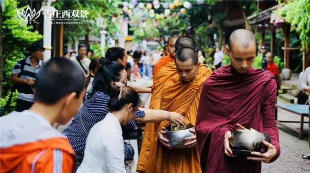 西双版纳泼水节狂欢有这么火吗,西双版纳泼水节活动安排时间地点