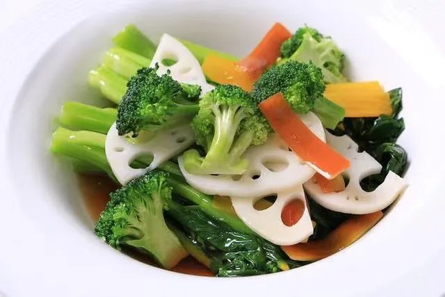 肝右侧实性结节血管瘤应注意什么,肝右叶血管瘤平时要注意什么