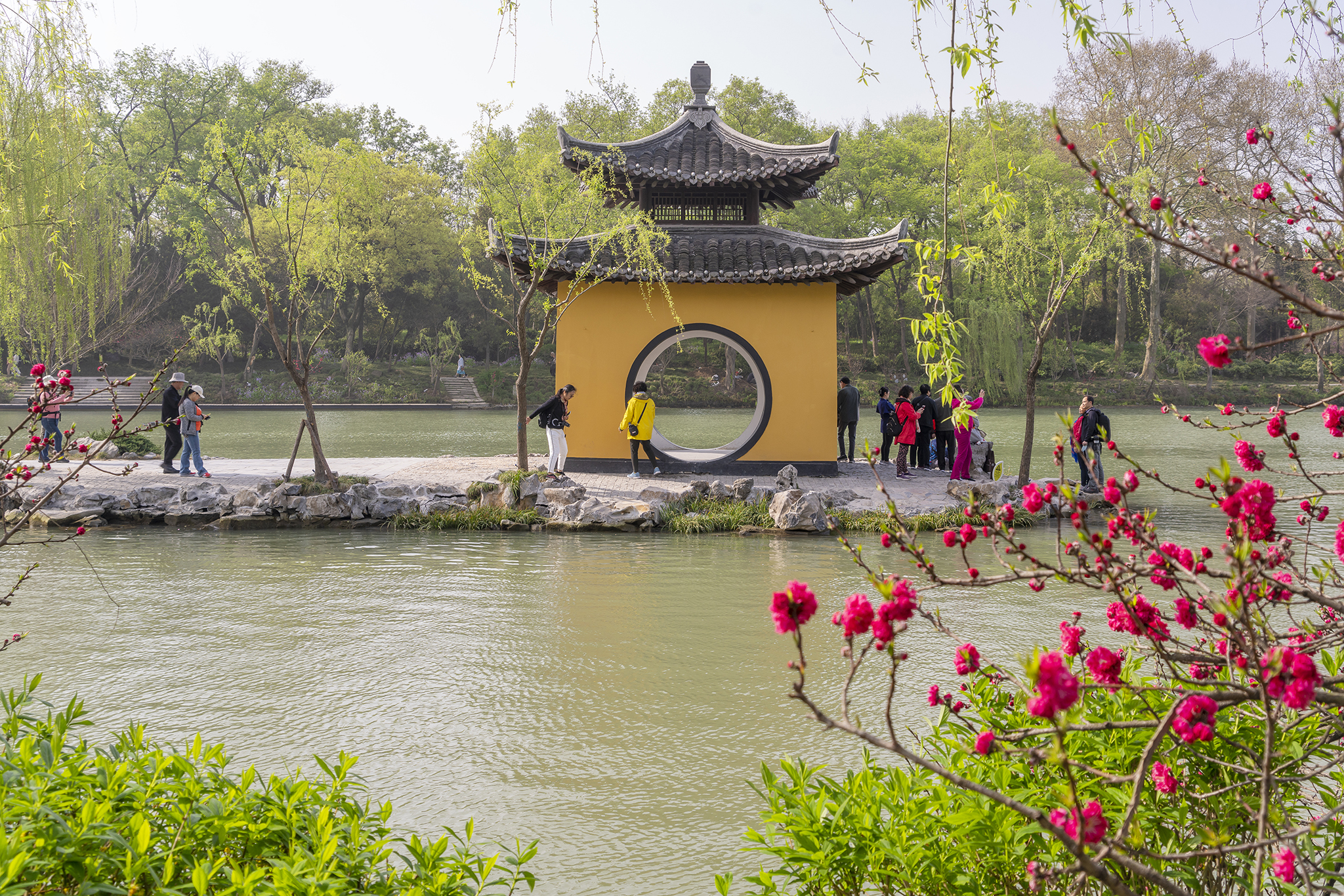 春风十里扬州路烟花三月瘦西湖,扬州三月瘦西湖