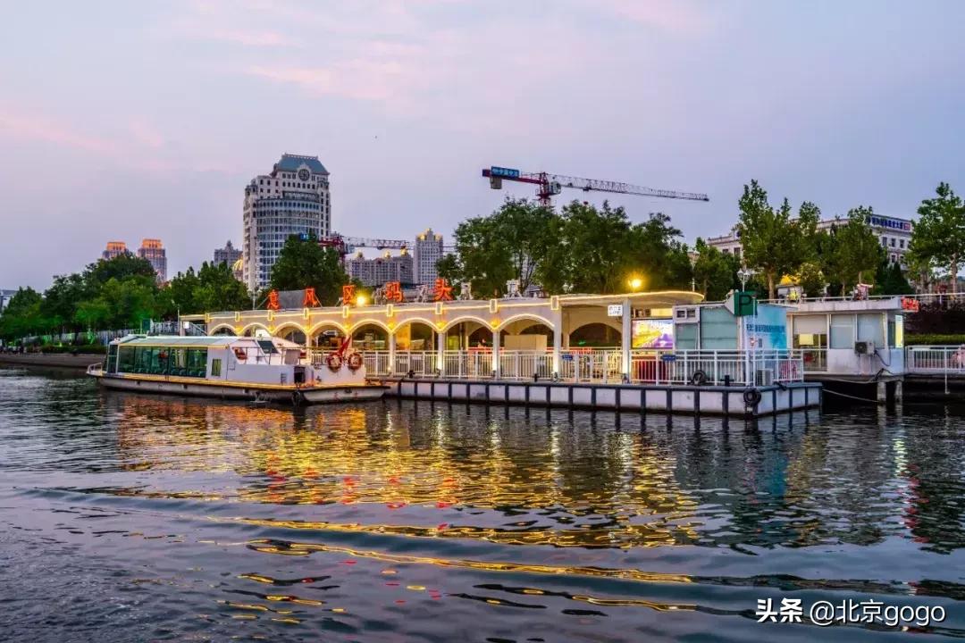 抓住夏天的尾巴放肆玩乐，一起打卡隔壁城市这条网红游船