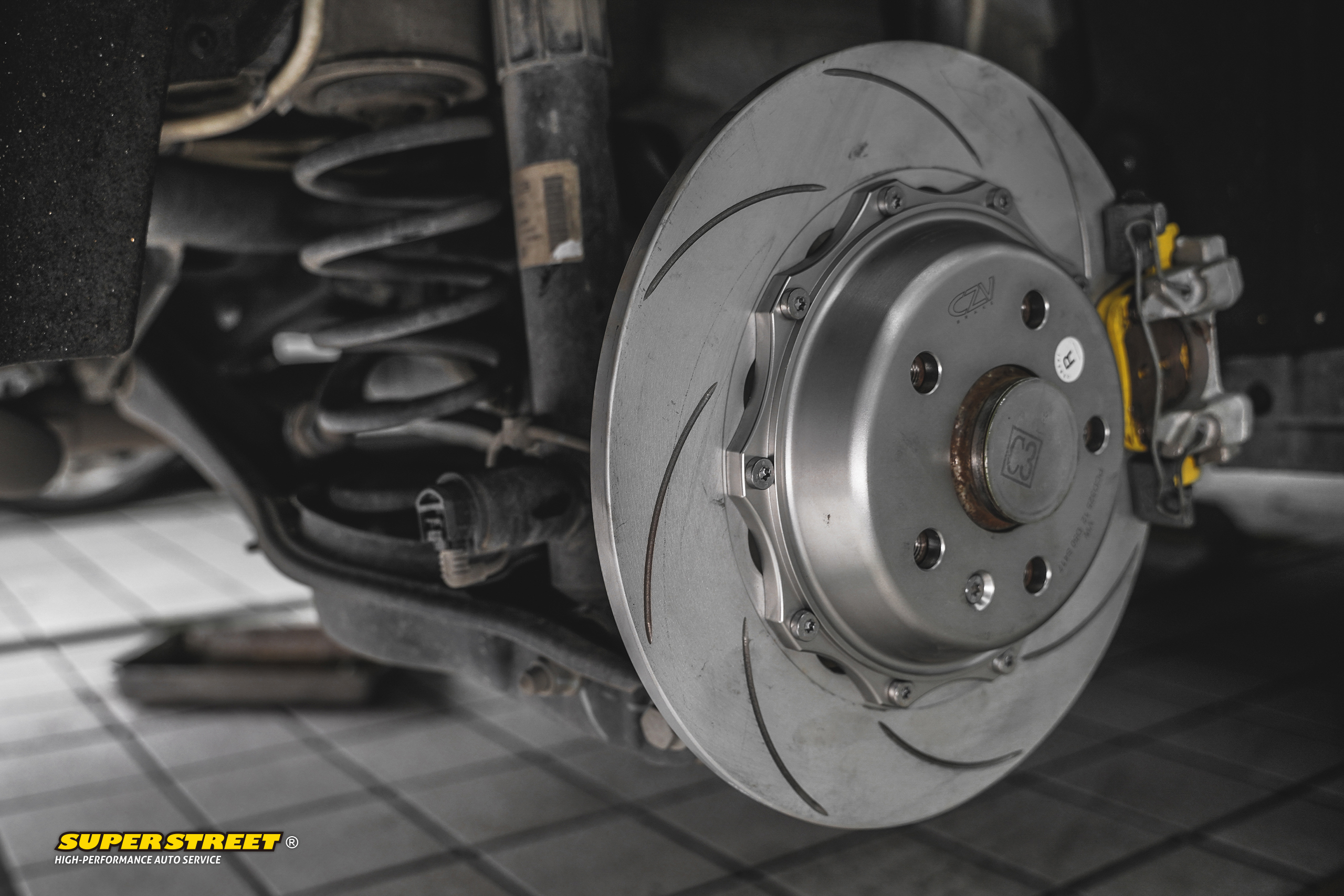 大众迈腾改后轮通风盘刹车系统,大众迈腾改轮毂刹车