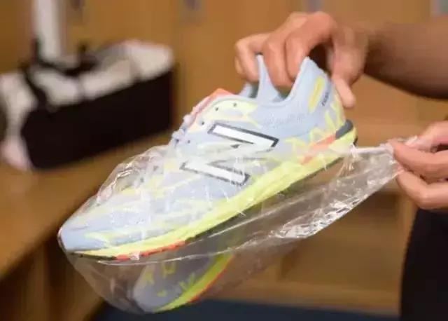 用最简单办法打开密码行李箱,怎么使用行李箱上的密码