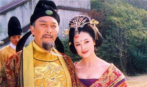 杨贵妃为何如此受唐玄宗宠爱,杨贵妃为什么能受到唐玄宗的宠爱