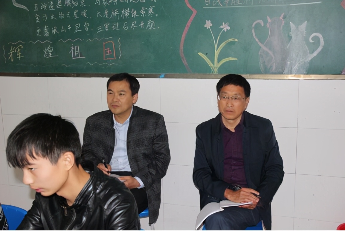 ​县教师发展中心视导检查曹庙小学教育教学工作