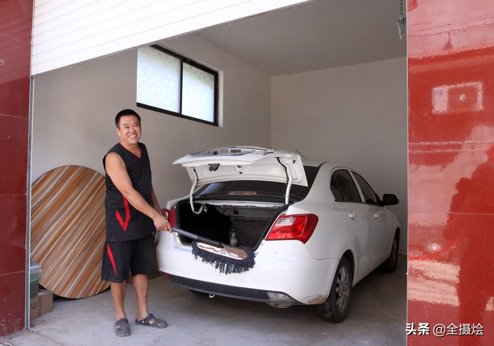 我18岁开始喂兔，20年没赚钱；只因遇到他，让我盖楼房买新车