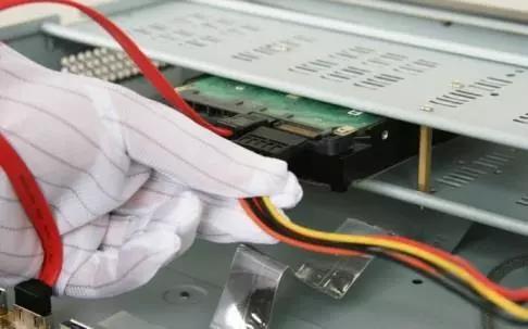 台式电脑增加硬盘的接线方法,台式电脑第二块硬盘怎么接线