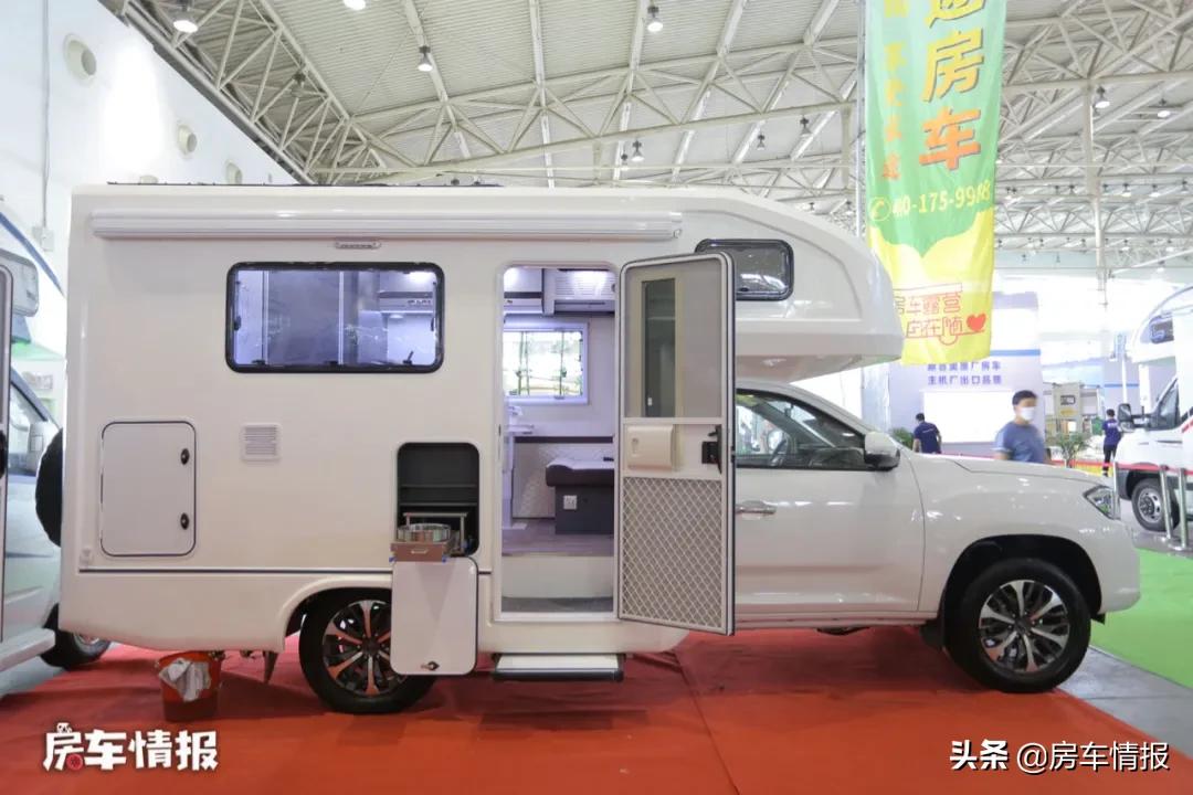 家用商旅两用房车柴油四驱版,福客特猛虎3.5四驱柴油房车