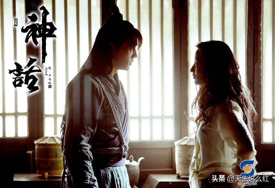 白冰金莎张萌乘风破浪白色礼服,神话三美张萌现状