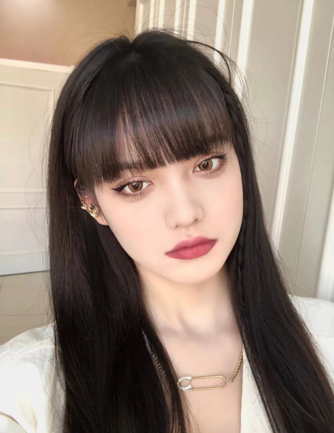 哪一款刘海好看适合所有脸型,减龄发型适合所有脸型有刘海