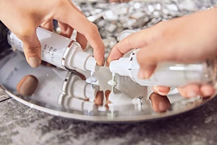 兰芝隔离是绿色的好还是紫色的好,兰芝隔离的颜色该怎么选