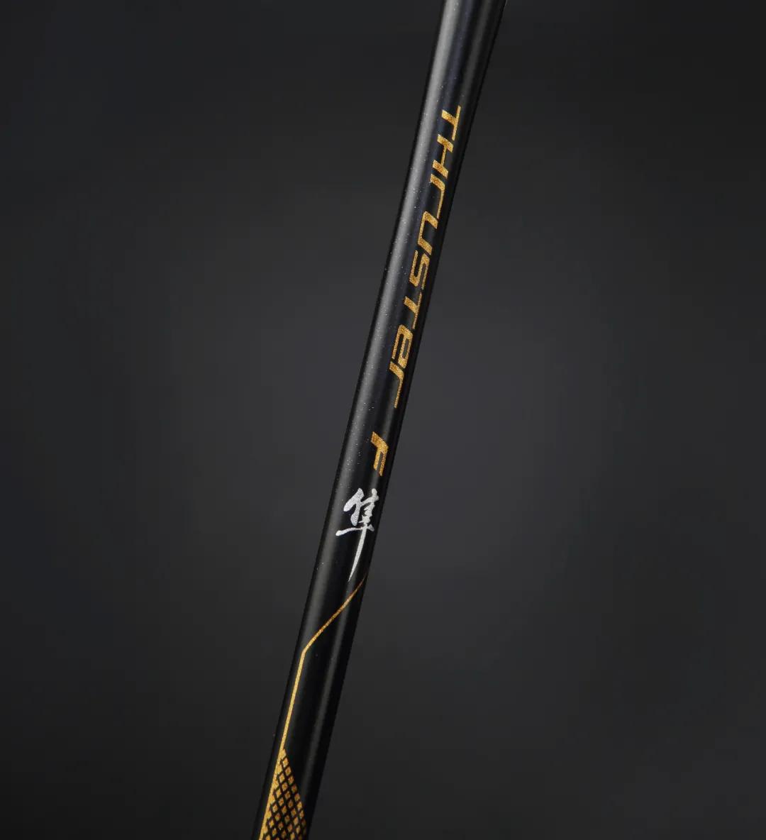 victor高端球拍黑白,victor入门球拍测评