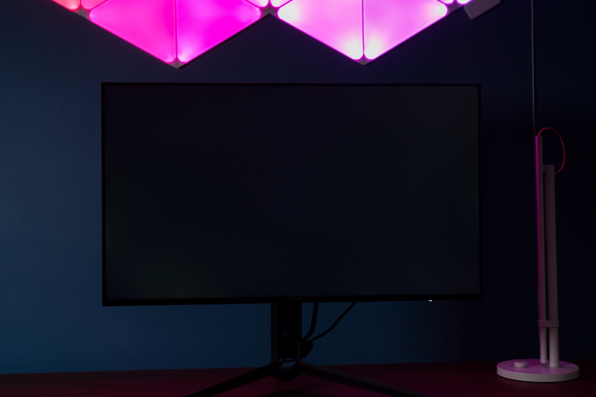 aoc144hz和166hz广色域显示器的区别,aoc24.5寸240hz显示器评测