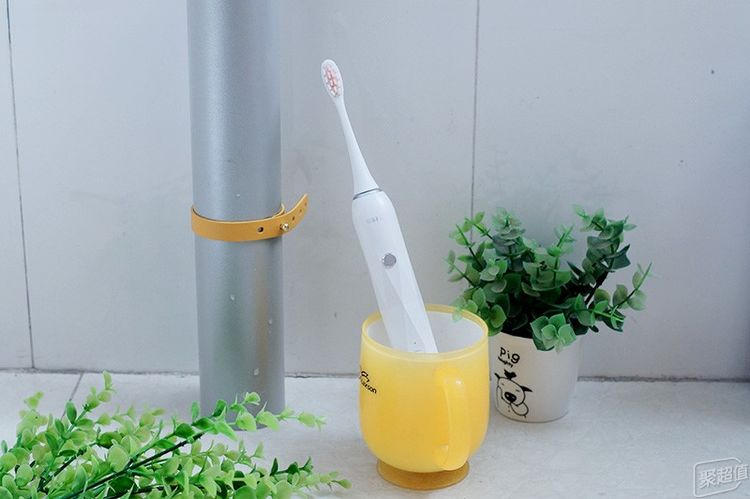 护龈深层清洁纳米抗菌软毛牙刷,清洁力好噪音小的电动牙刷