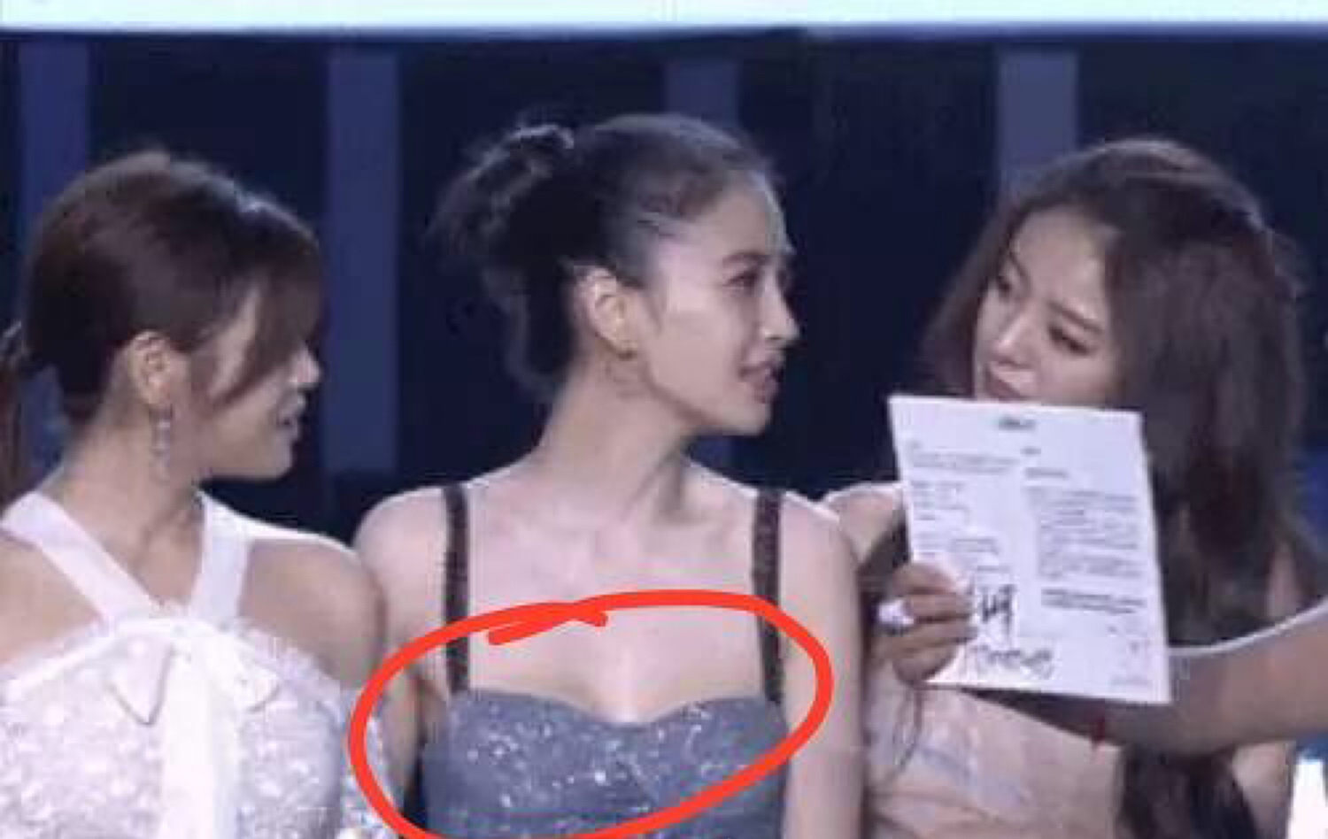 光白脸有什么用！身体白嫩闪才是斩男的终极奥义！